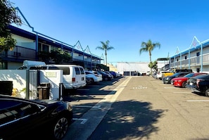 Exterior - Days Inn by Wyndham Los Angeles LAX Airport/Stadium Area (Inglewood)