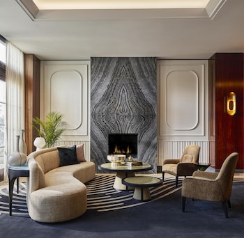 Hotel entrance and lobby at Cameo Beverly Hills, LXR Hotels & Resorts