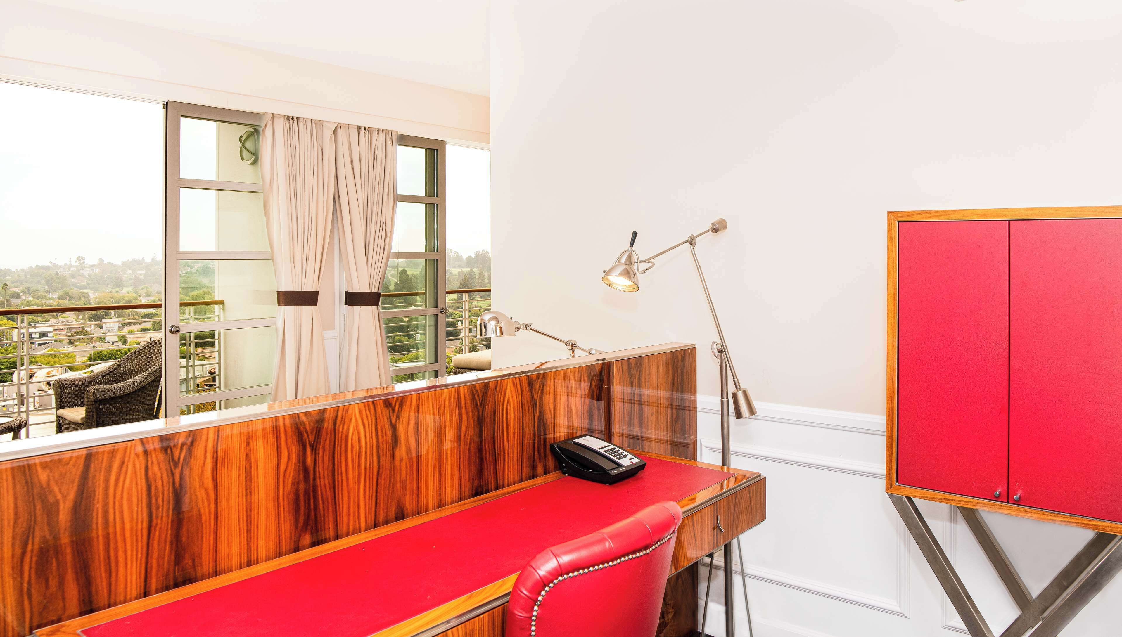 studio, 1 queen bed, balcony, city view | premium bedding, down duvets, pillow-top beds, in-room safe