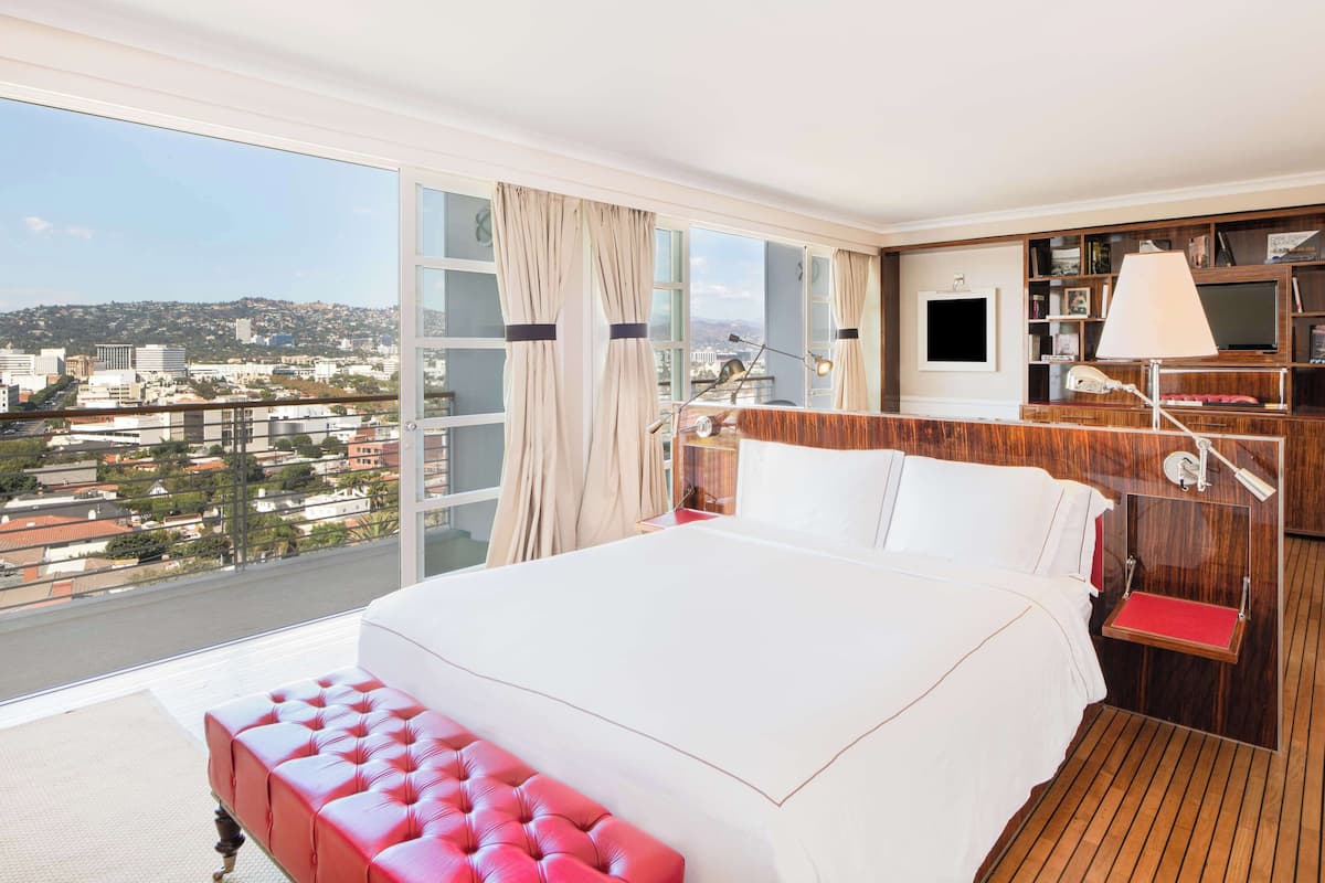 Premium bedding, down comforters, pillowtop beds, in-room safe