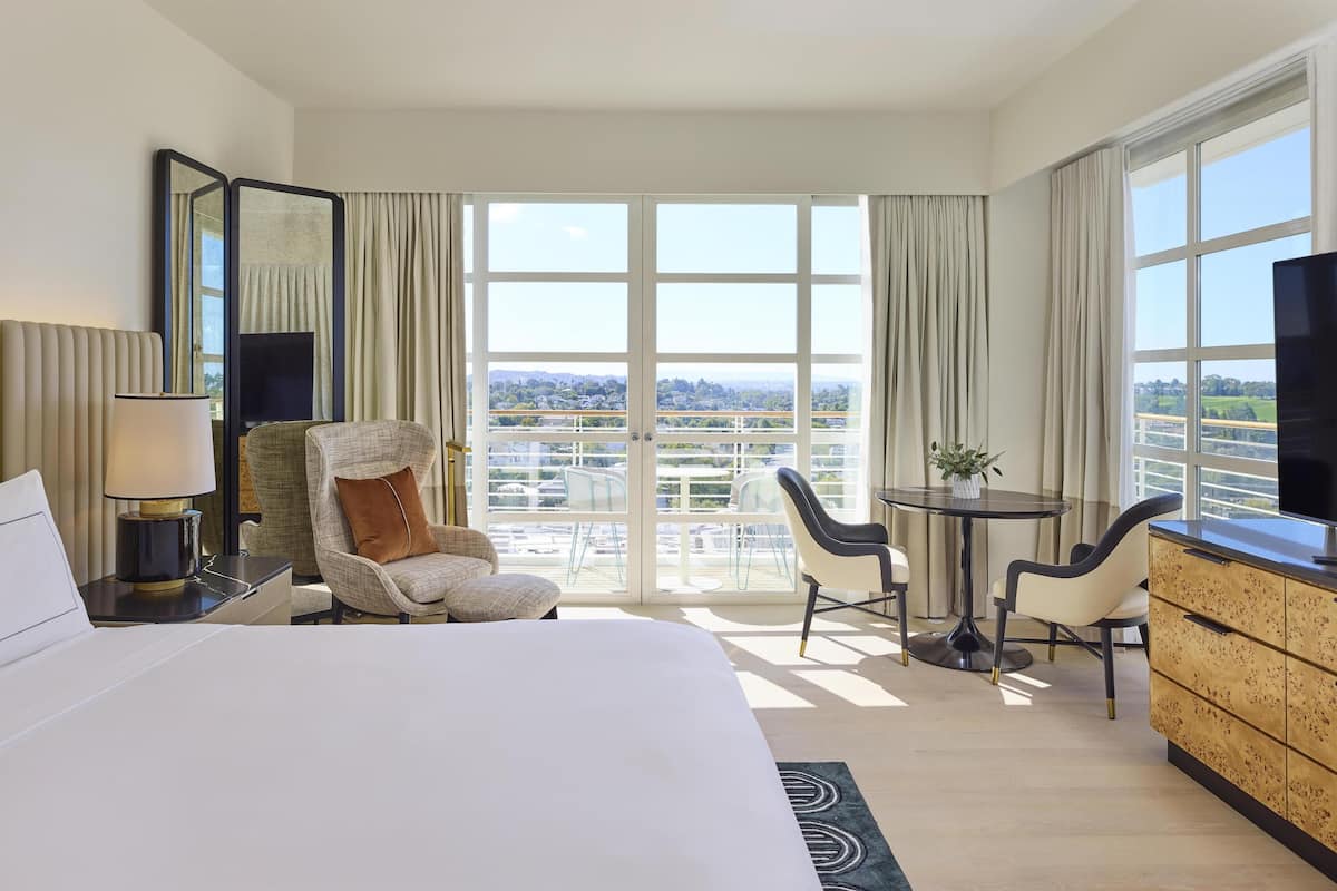 Premium-sengetøj, dundyner, senge med topmadrasser, minibar