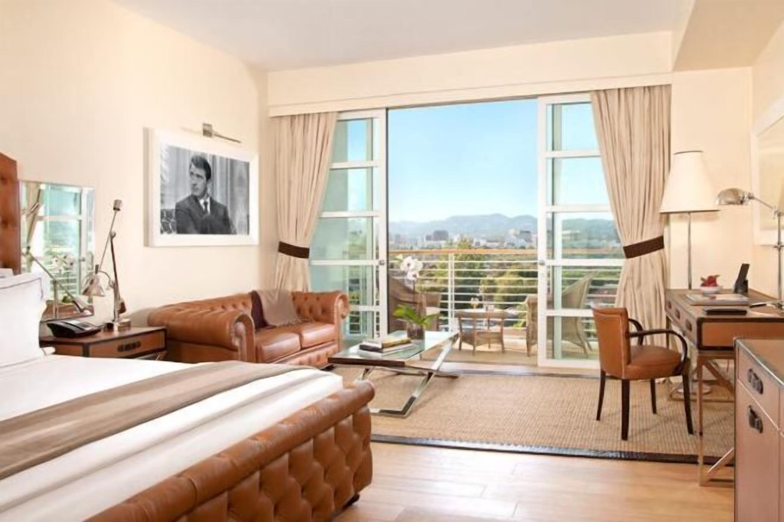 Premium bedding, down duvets, pillow-top beds, minibar