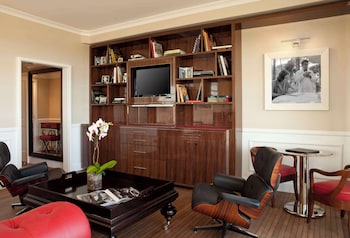 42-inch flat-screen TV with cable channels, TV, iPod dock at Cameo Beverly Hills