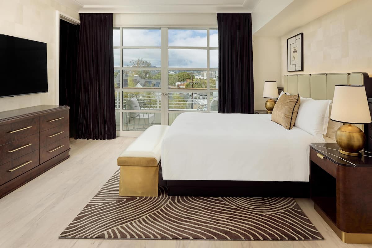 Suite, 1 King Bed, Balcony (Beverly Hills) | Premium bedding, down duvets, pillow-top beds, minibar