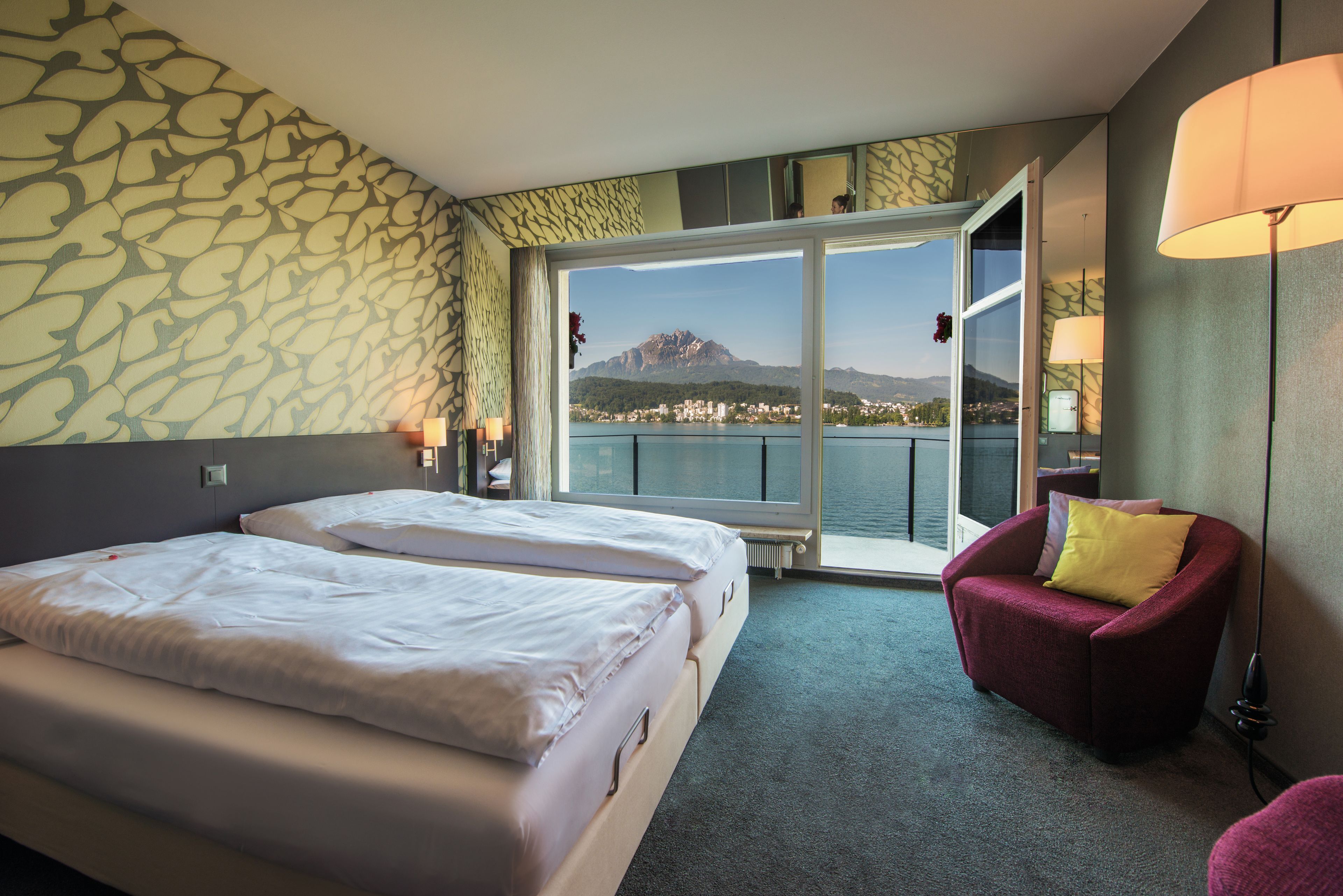 1 bedroom, hypo-allergenic bedding, minibar, in-room safe