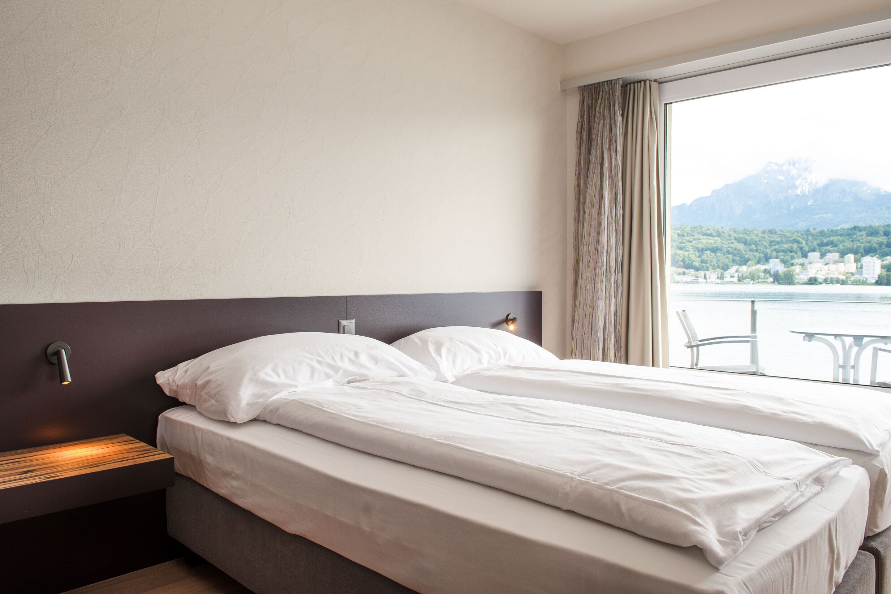 classic twin room, balcony, lake view | 1 bedroom, hypo-allergenic bedding, minibar, in-room safe