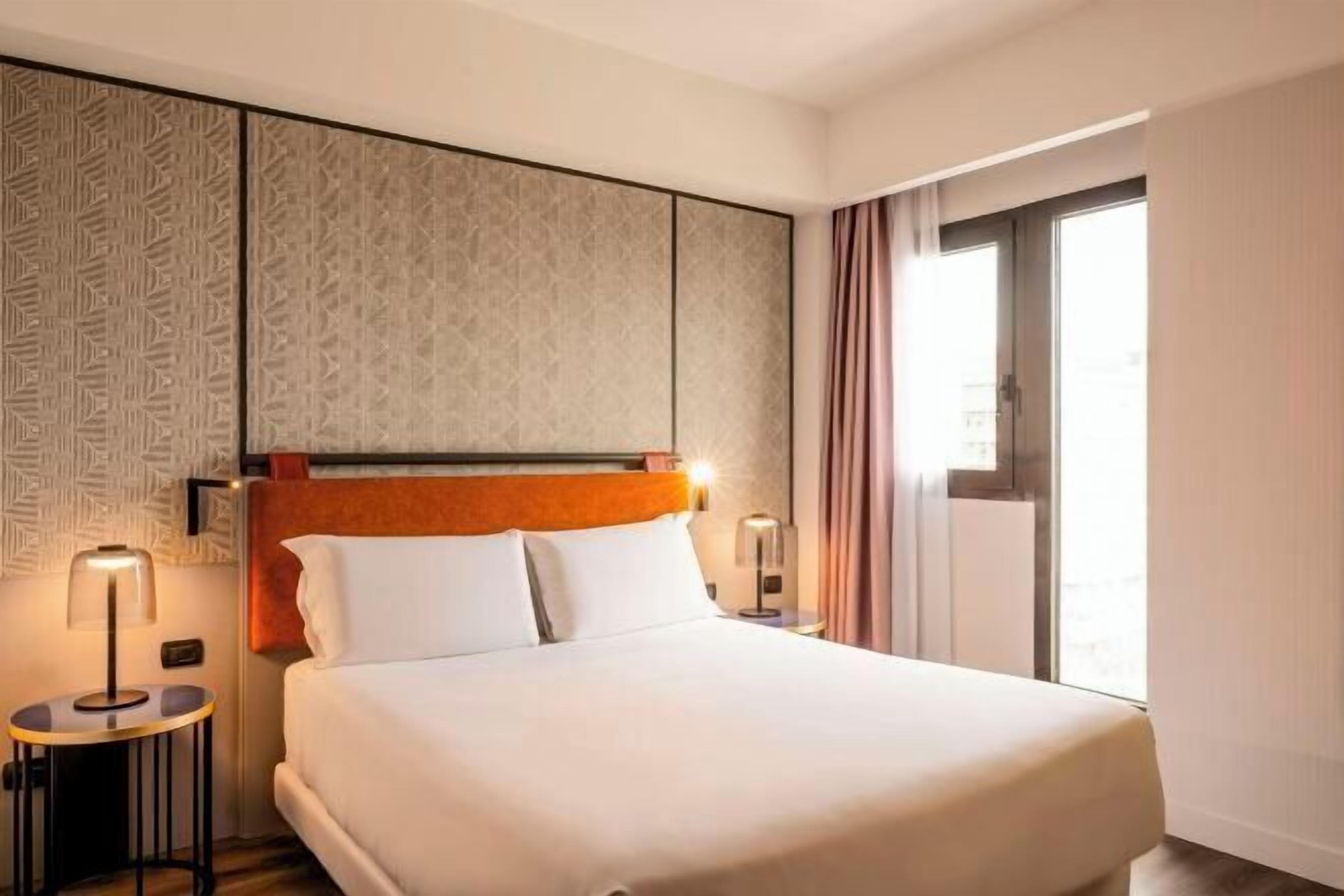 Minibar, in-room safe, desk, soundproofing