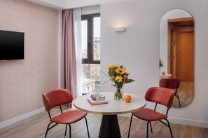Minibar, in-room safe, desk, soundproofing