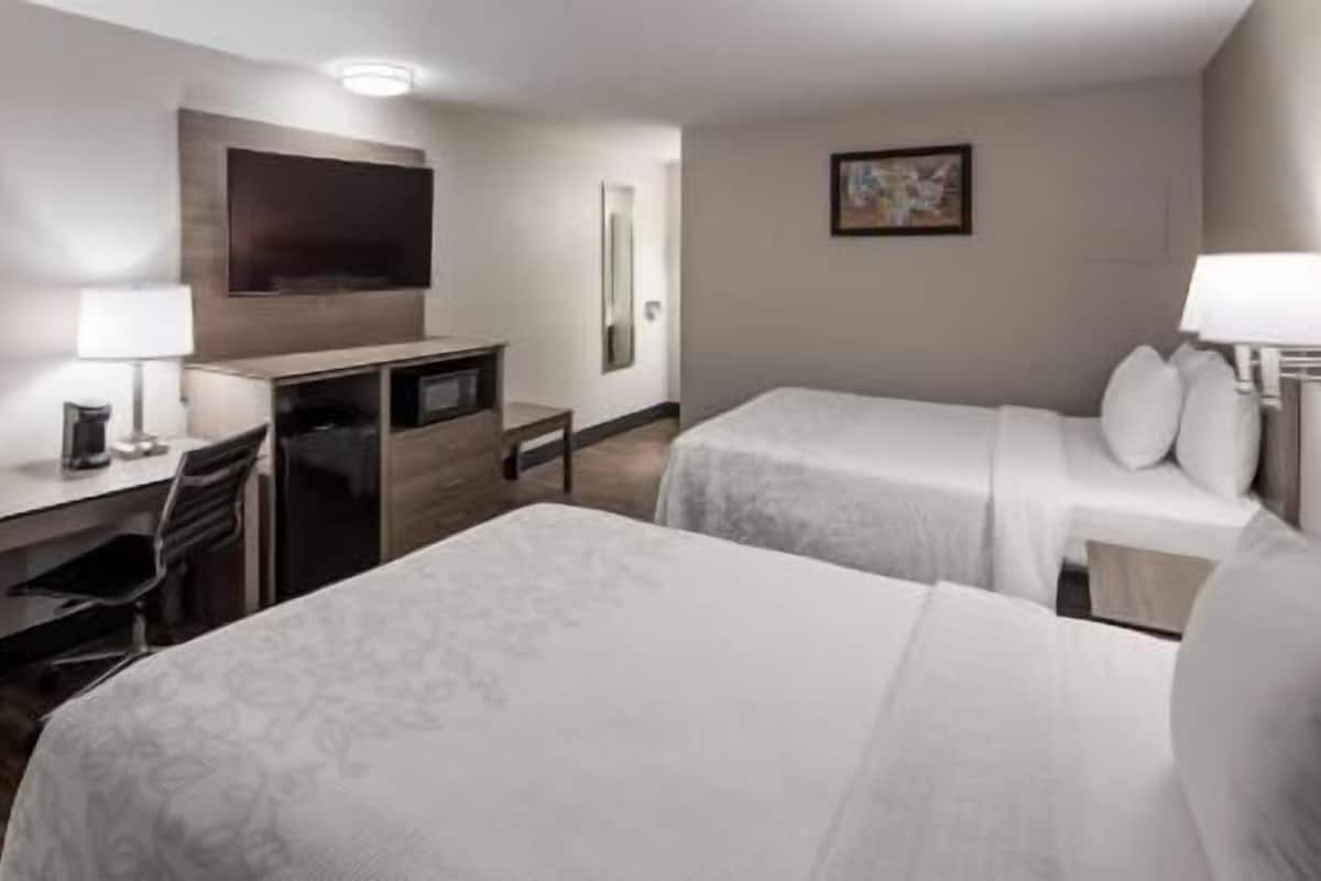 Premium bedding, Select Comfort beds, desk, laptop workspace