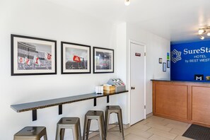 Lobby - SureStay Hotel by Best Western Findlay (Findlay)