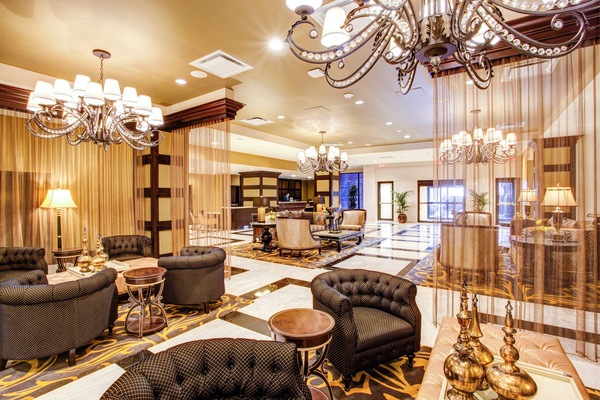 2 bares o lounges