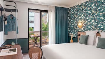 Privilege, Room, 1 Double Bed, Balcony | Minibar, in-room safe, desk, laptop workspace