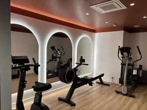 Fitness facility - Hotel Mercure Paris Boulogne Pont de Saint Cloud (Boulogne-Billancourt)