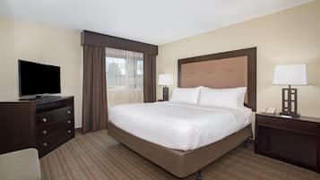 Suite, 1 cama King size | Escritorio, tabla de planchar con plancha y cunas gratuitas
