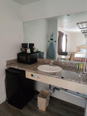 Desk, iron/ironing board, free WiFi, bed sheets