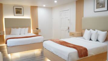 Deluxe Double Room, Non Smoking | Desk, iron/ironing board, free WiFi, bed sheets