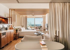 Ropa de cama de alta calidad y minibar