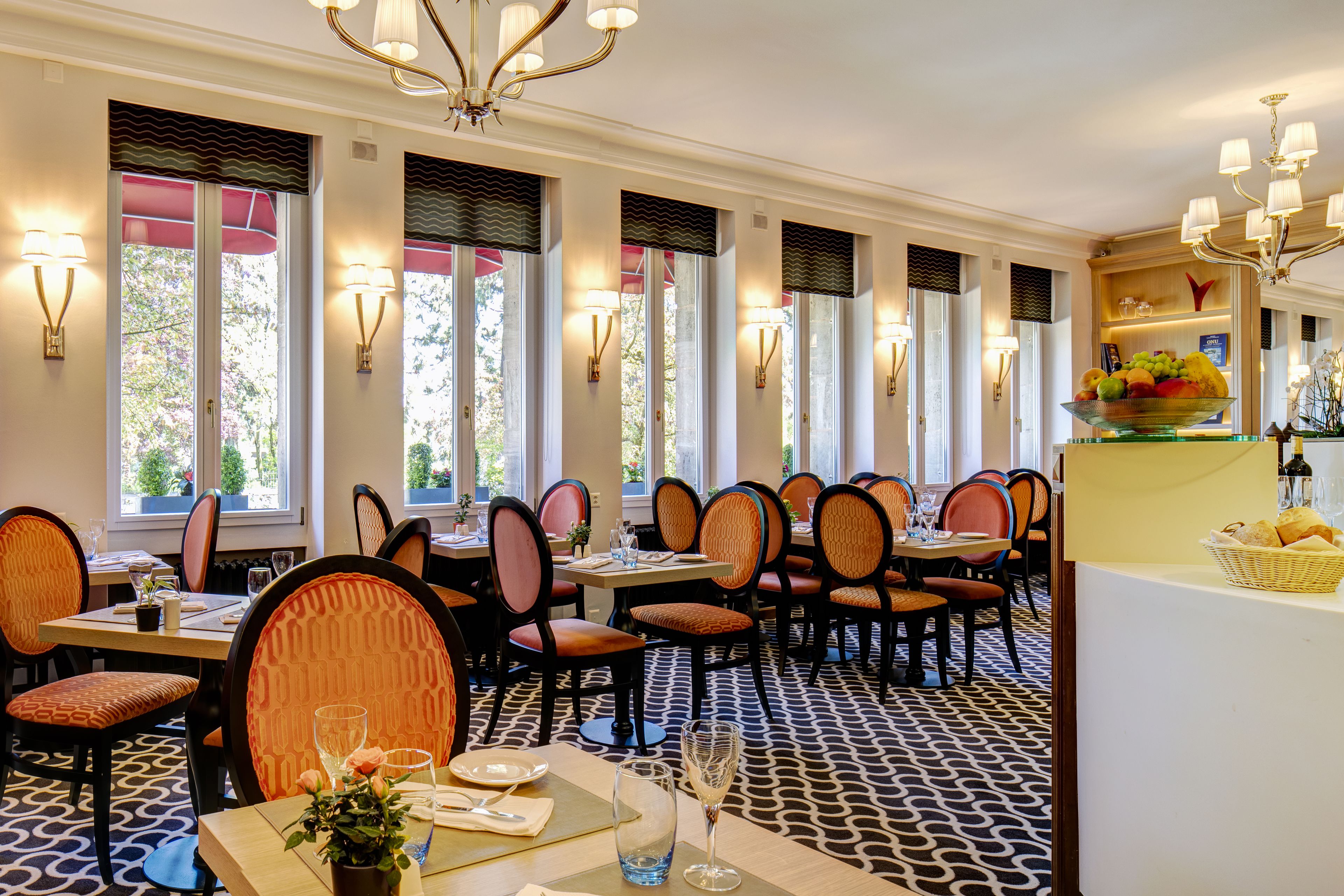 Breakfast, lunch, dinner served; local and international cuisine 