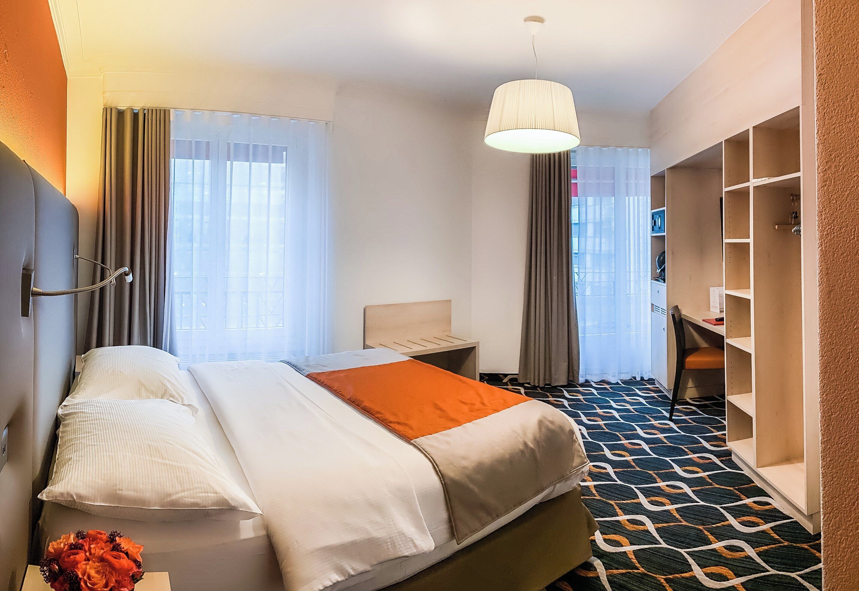 premium bedding, minibar, in-room safe, desk