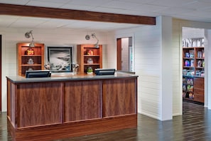 Lobby lounge
