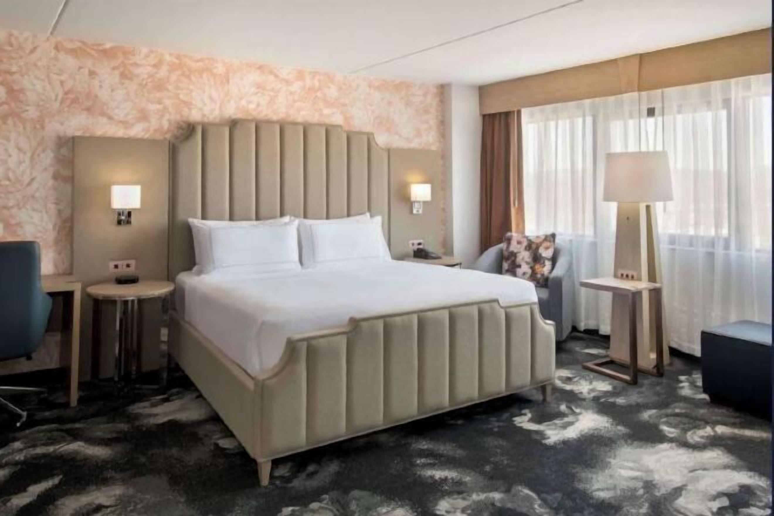 Caja de seguridad en la habitación y escritorio 