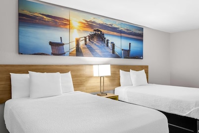 Days Inn by Wyndham Huntington