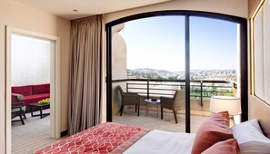 Minibar, in-room safe, desk, laptop workspace - Dan Jerusalem (Jerusalem)