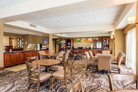 Desayuno bufé gratuito. Quality Inn Union City US 51