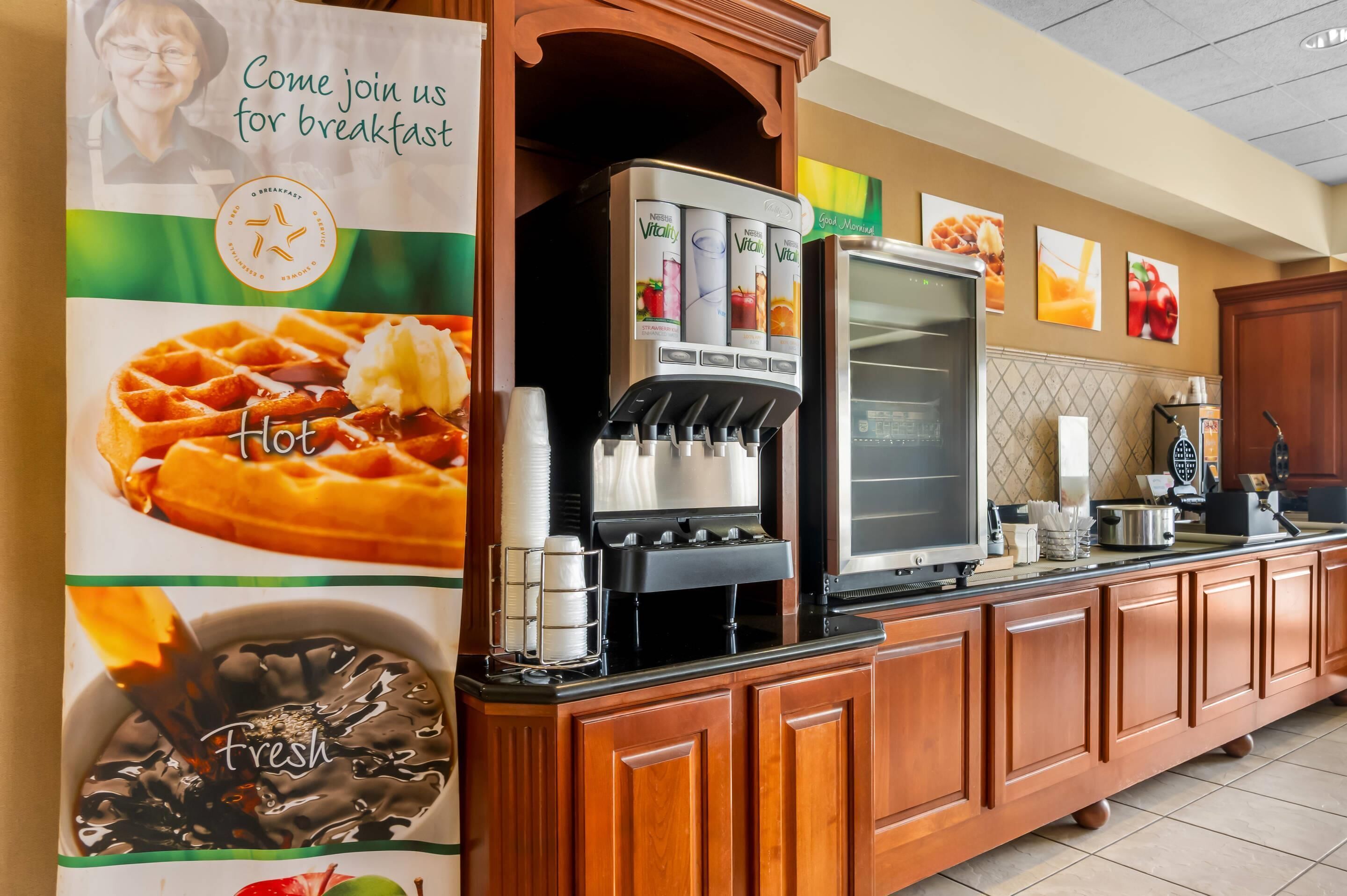 free buffet breakfast