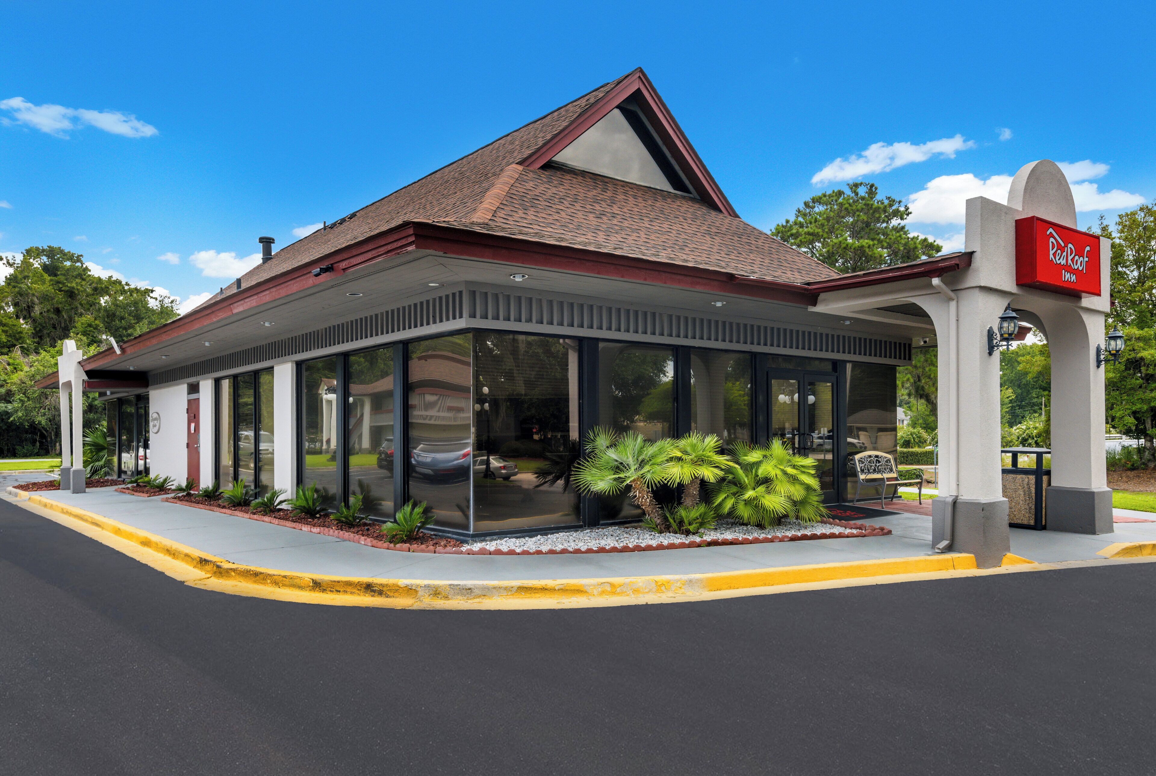 Photo - Red Roof Inn Savannah – Southside/Midtown