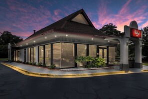 Exterior - Red Roof Inn Savannah - Southside/Midtown (Savannah)