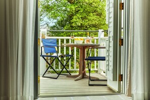 Deluxe Room | Premium bedding, down comforters, in-room safe, desk - Inn at Perry Cabin (St. Michaels)