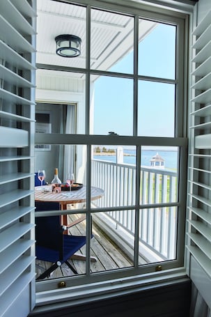 Ropa de cama de alta calidad y cubrecamas . Inn at Perry Cabin