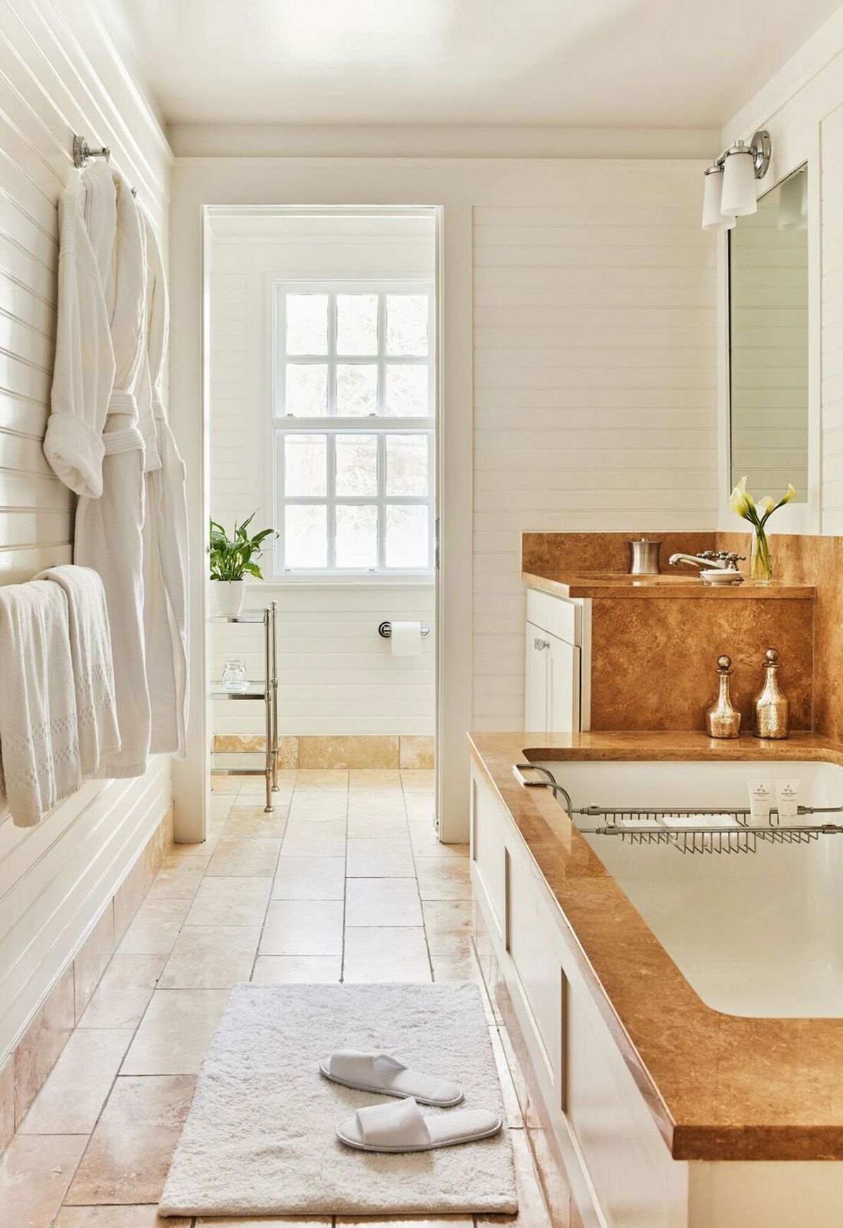 Badezimmer | Kostenlose Toilettenartikel, Haartrockner, Bademäntel, Handtücher