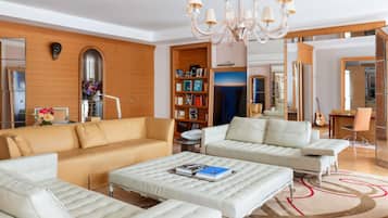 Svit Presidential (Katara) | Sängtillbehör av högsta kvalitet och minibar