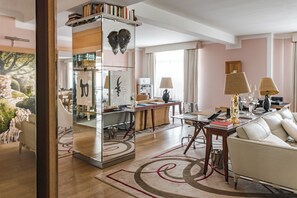 Royal Monceau Suite | Living area