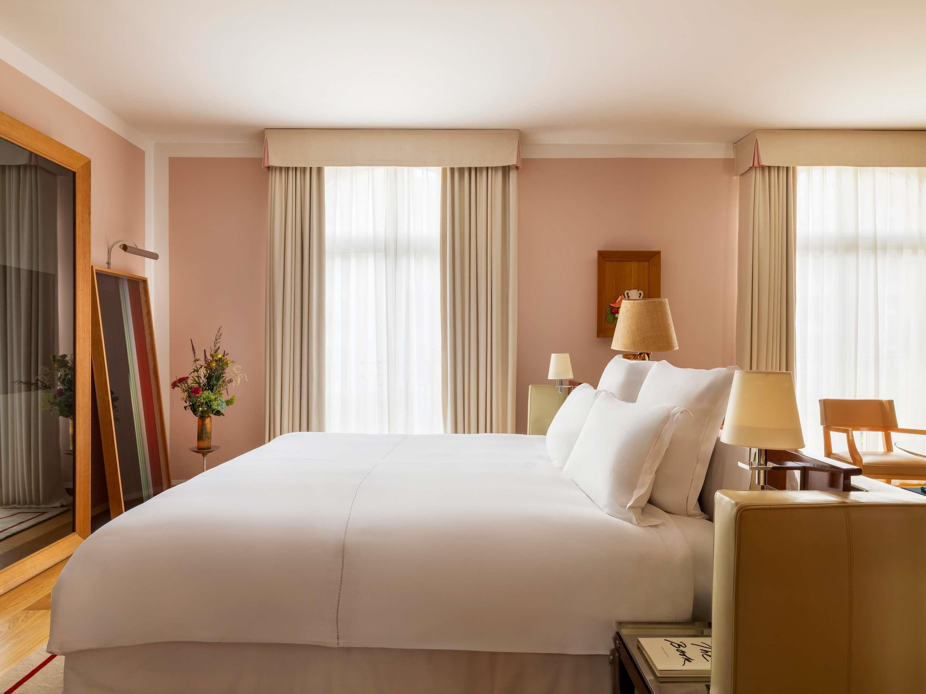 Premium bedding, minibar, in-room safe, laptop workspace
