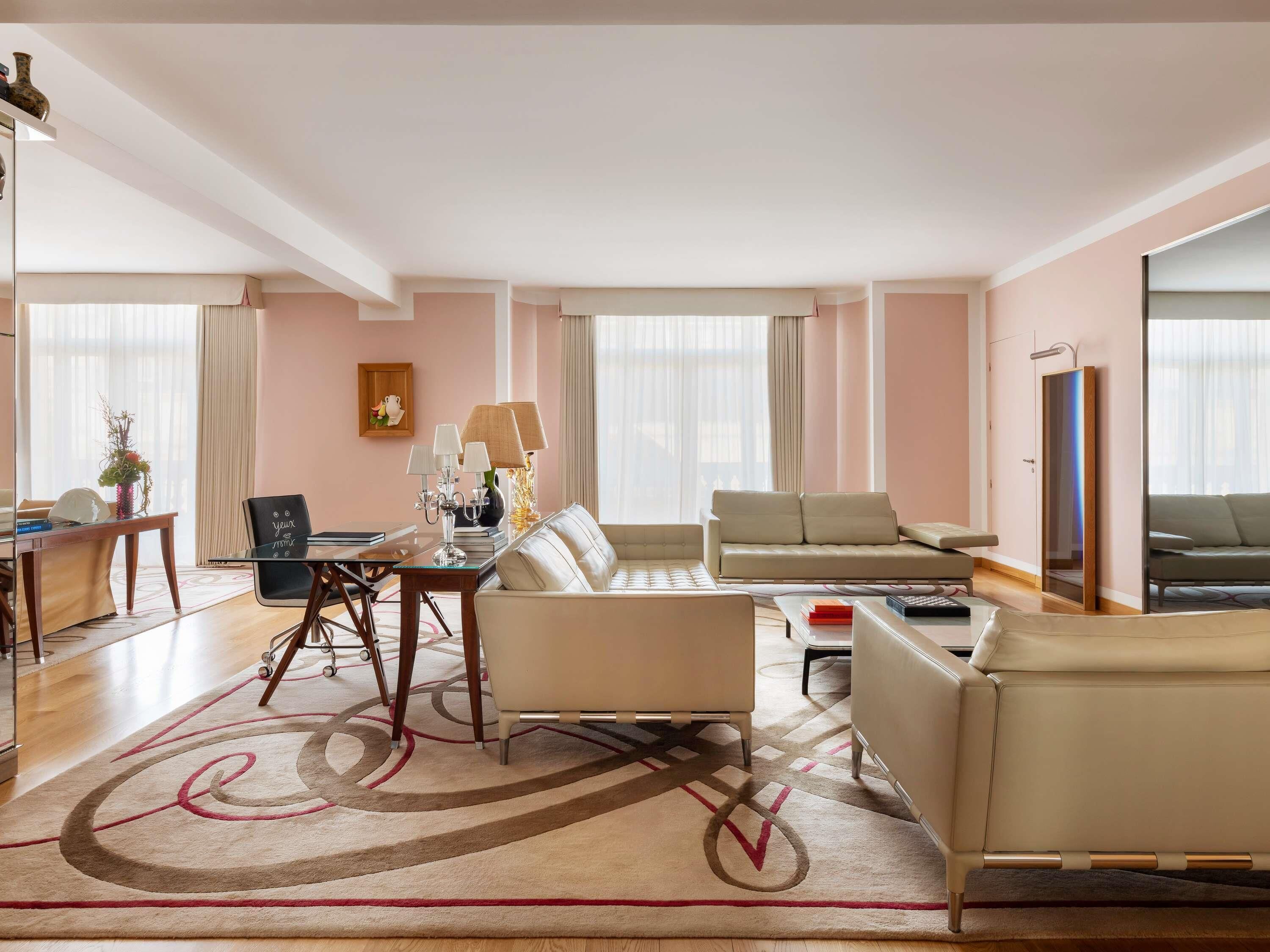 Premium bedding, minibar, in-room safe, laptop workspace
