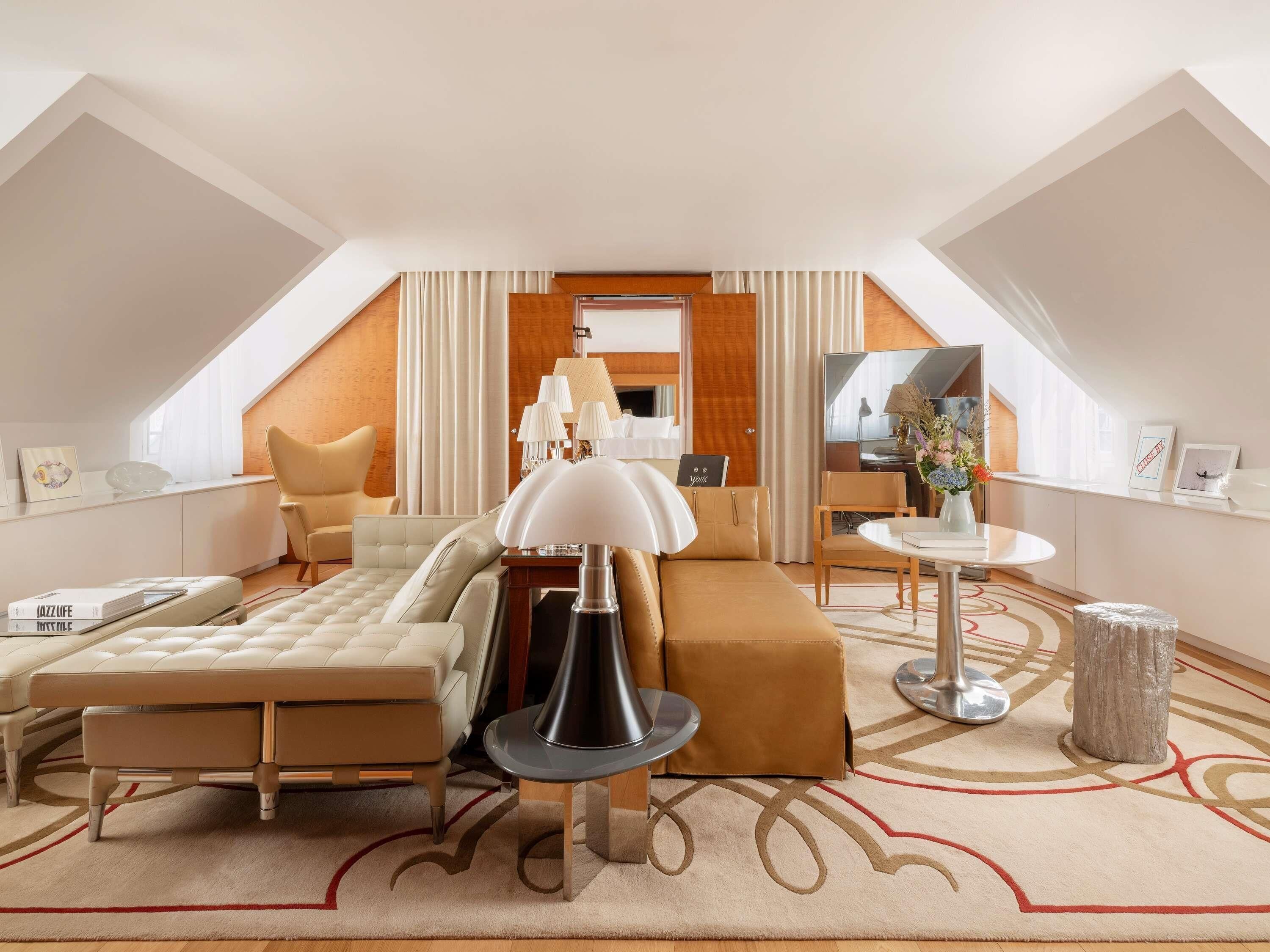 Premium bedding, minibar, in-room safe, laptop workspace