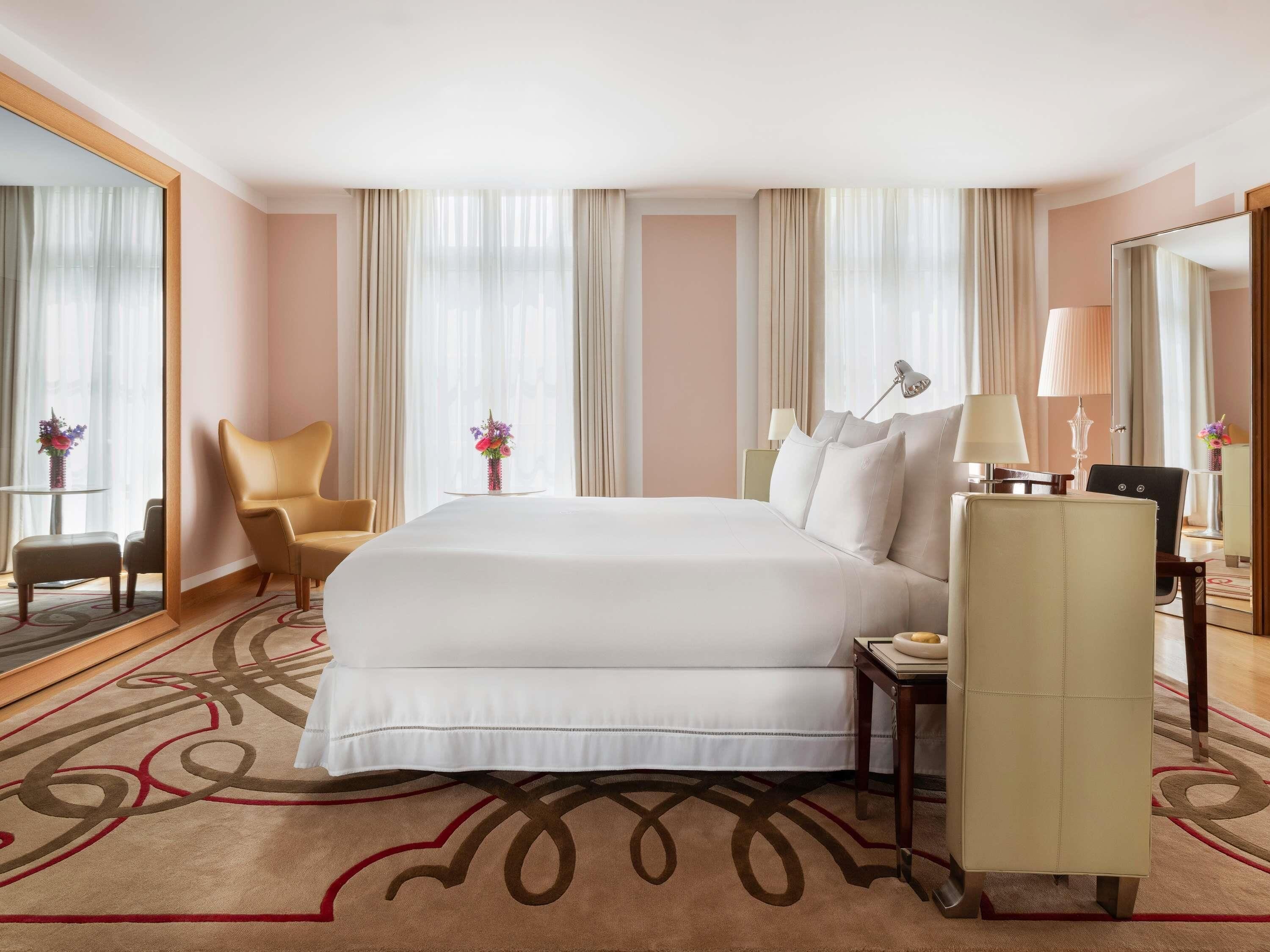 Presidential-Suite (Katara) | Hochwertige Bettwaren, Minibar, Zimmersafe