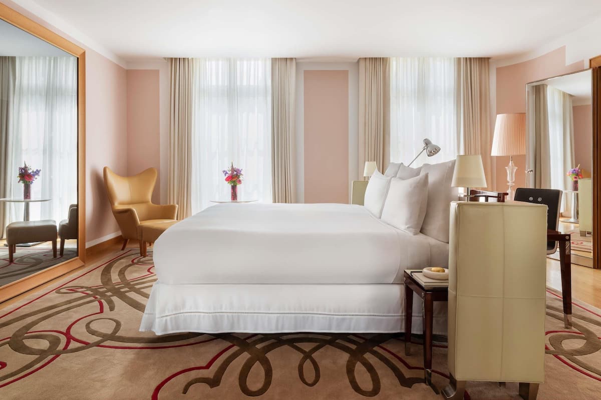 Katara Presidential Suite | Premium bedding, minibar, in-room safe, laptop workspace