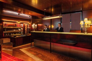 Concierge desk