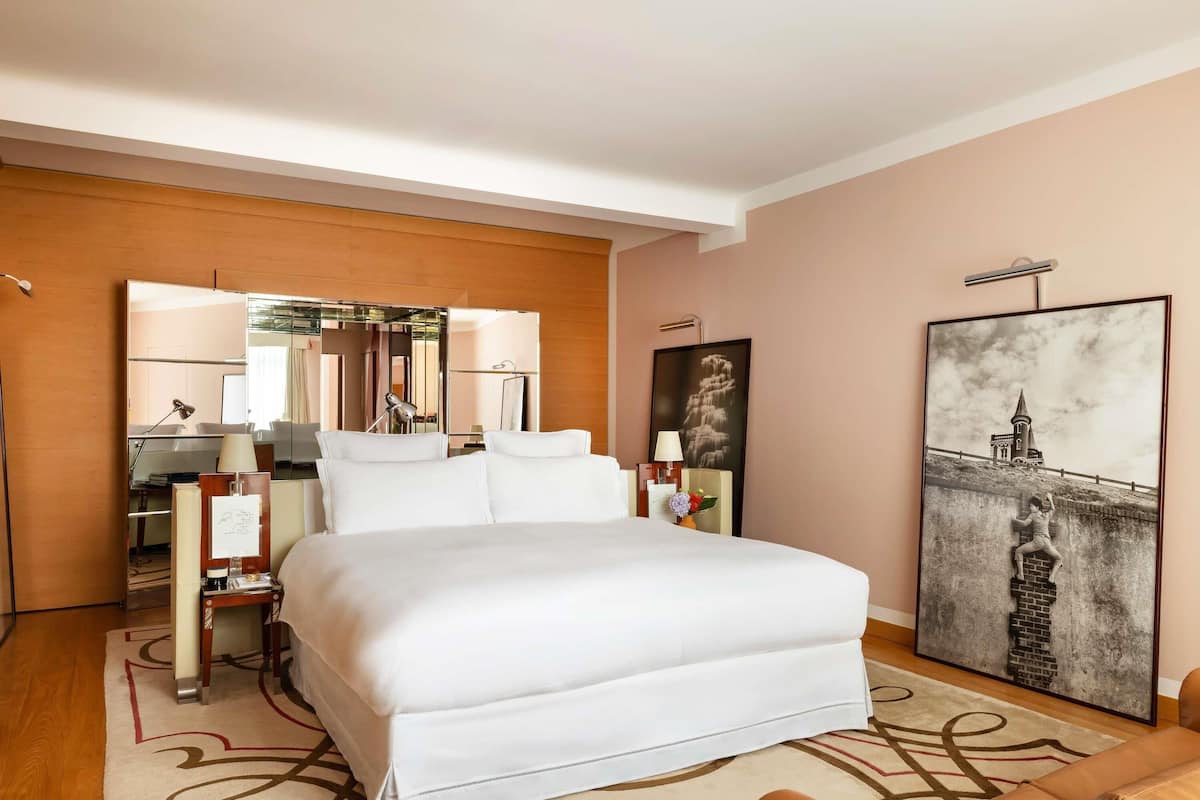 Royal Monceau Suite