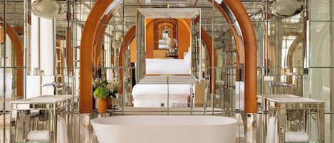 Signature Suite | Bathroom | Separate bathtub and shower, rainfall showerhead