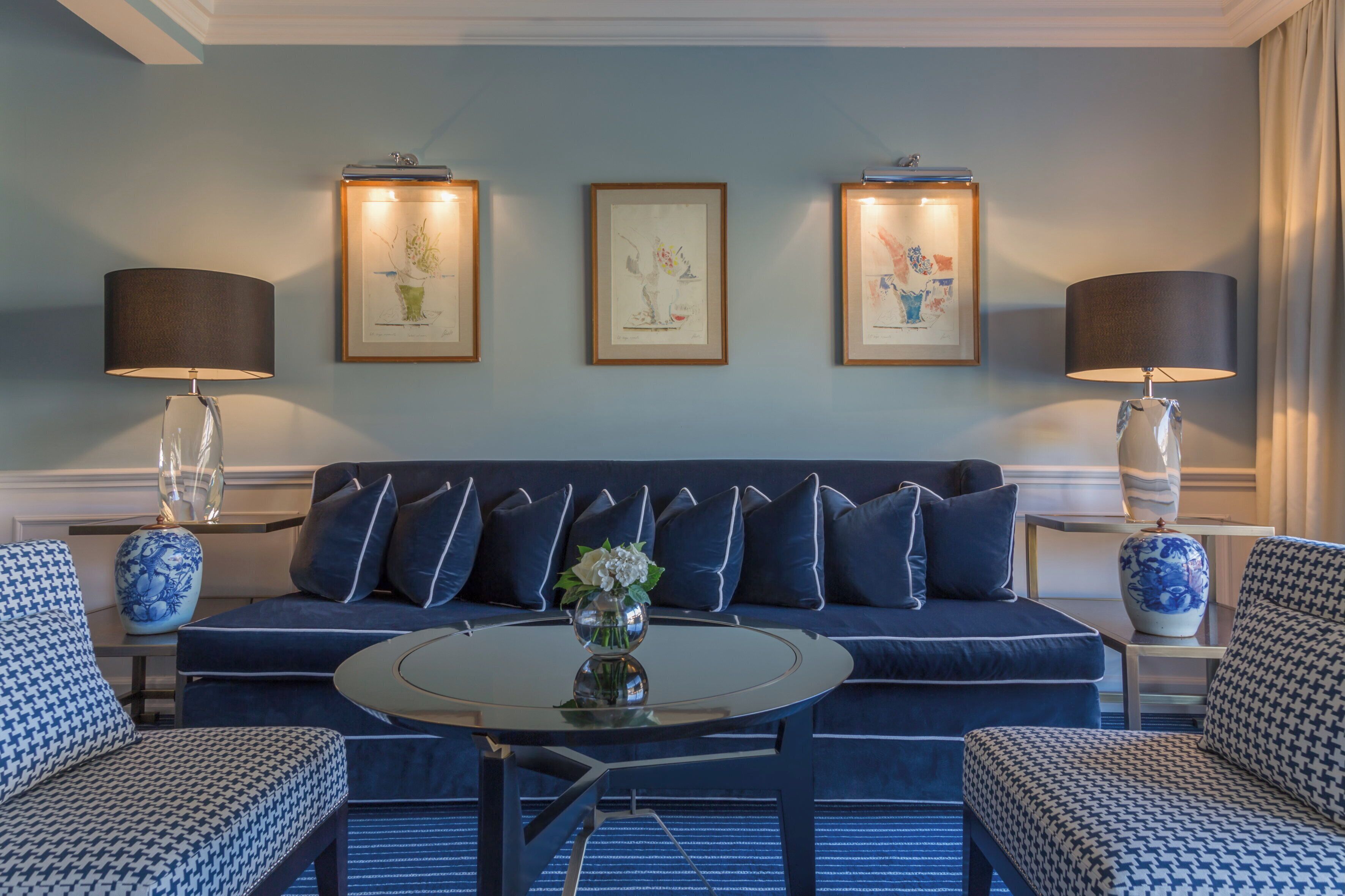 Signature Suite (Signature) | Hypo-allergenic bedding, minibar, in-room safe, desk