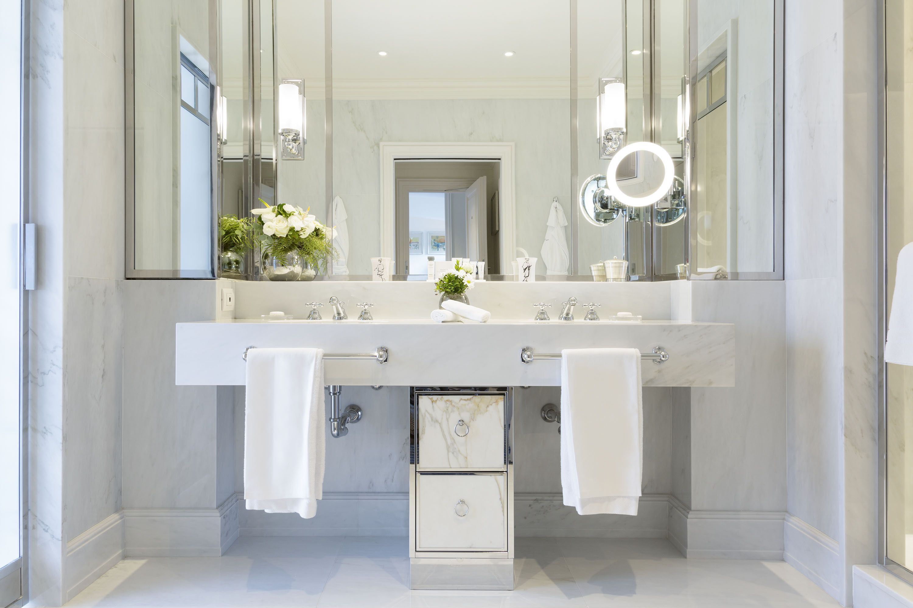 panoramic suite, 2 bedrooms, terrace, river view | bathroom | combined shower/bathtub, designer toiletries, hair dryer, bathrobes