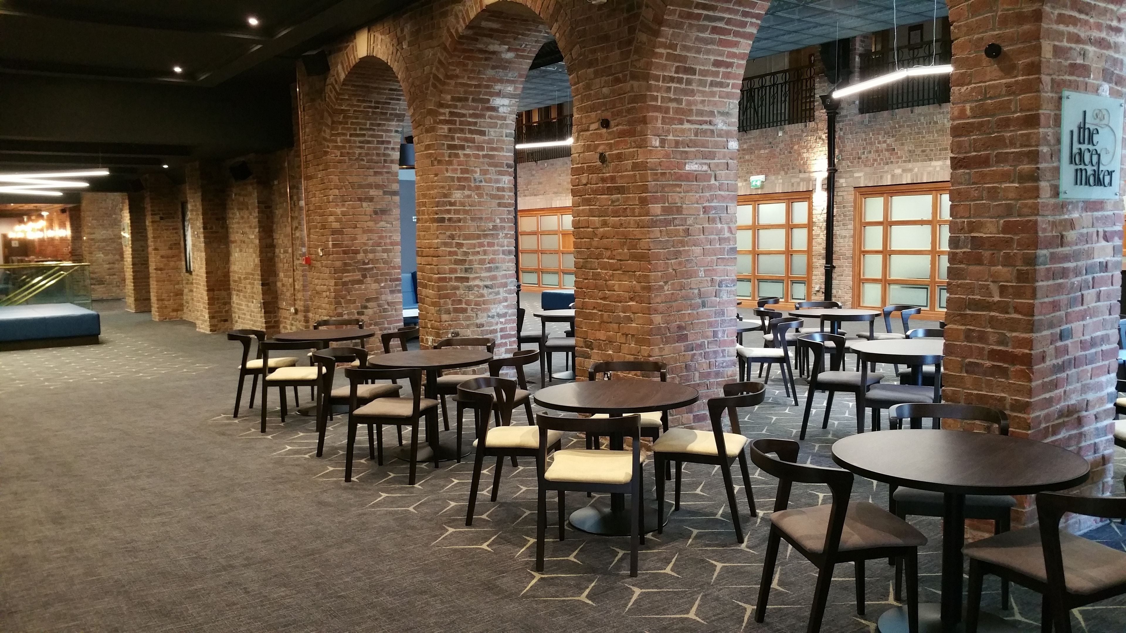 每日供應全套早餐 (每人 GBP17.95)