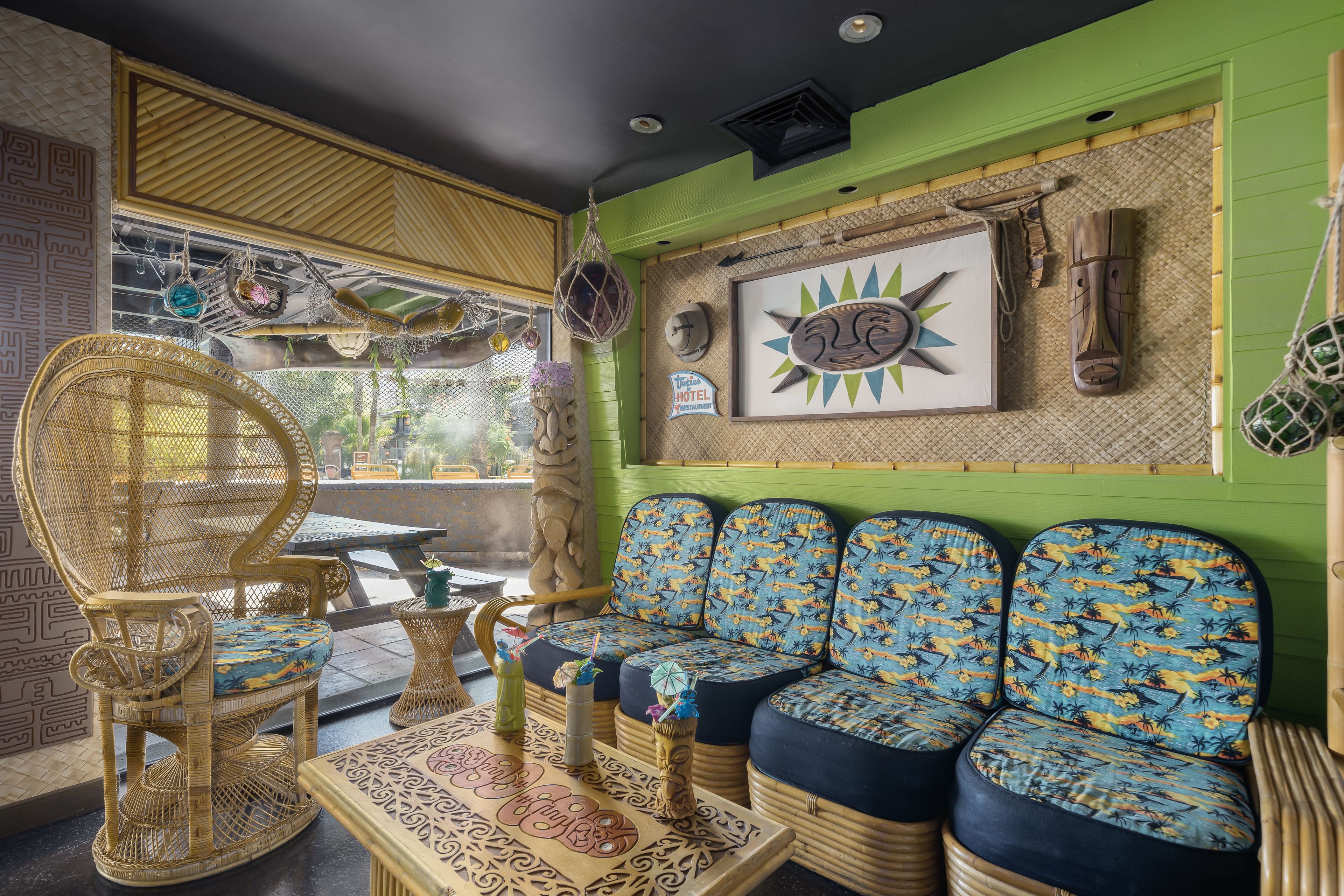 Photo - Caliente Tropics