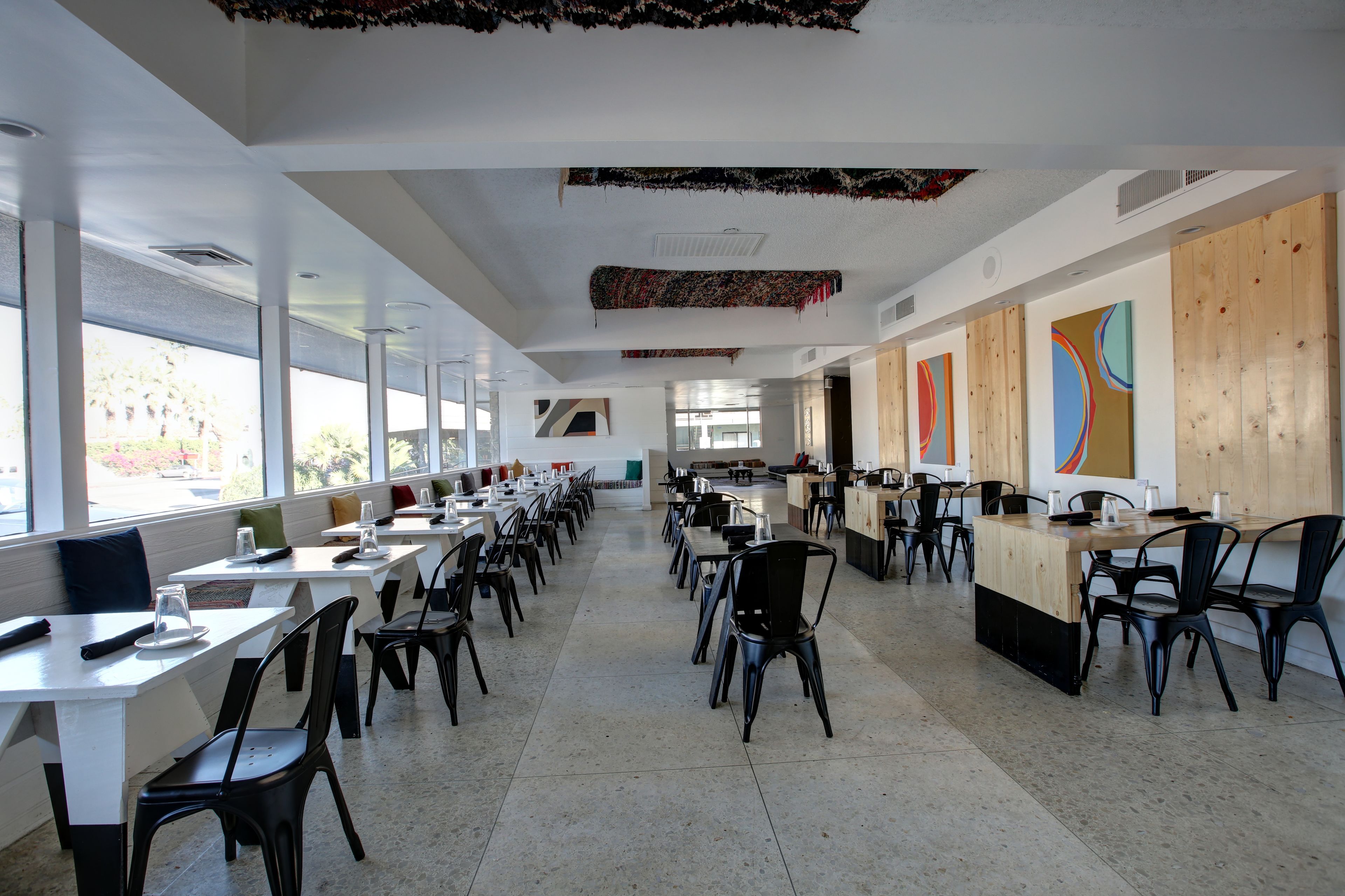 Photo - Caliente Tropics Hotel