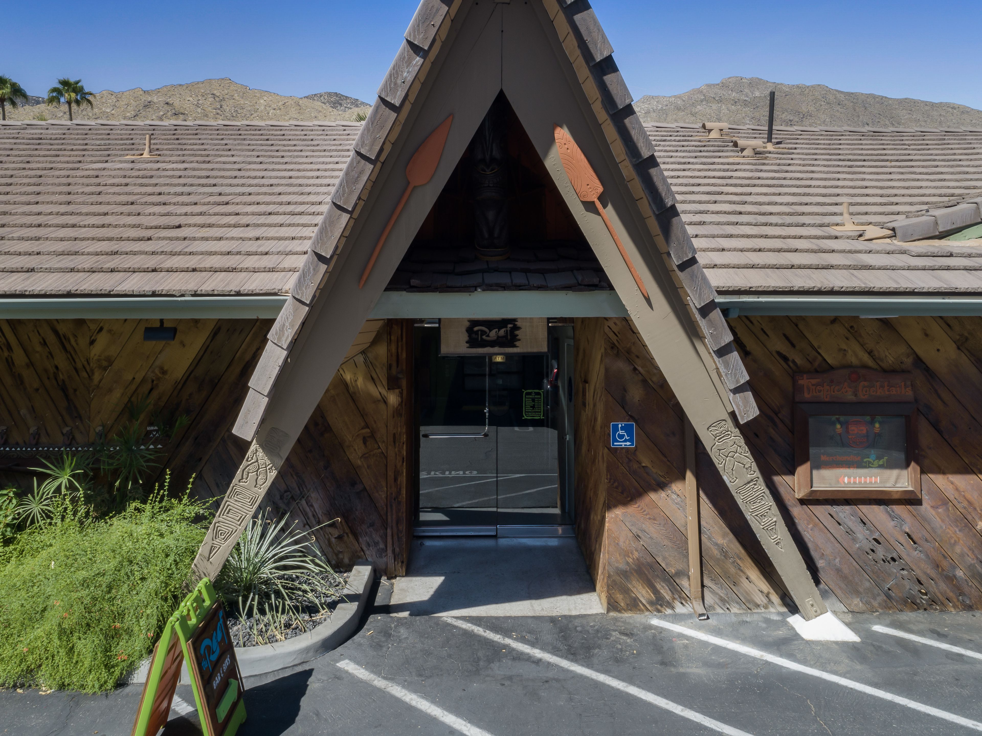 Photo - Caliente Tropics